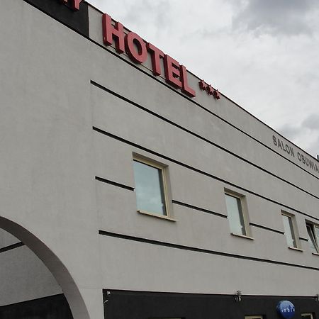 Hotel Sunny Poznań Buitenkant foto